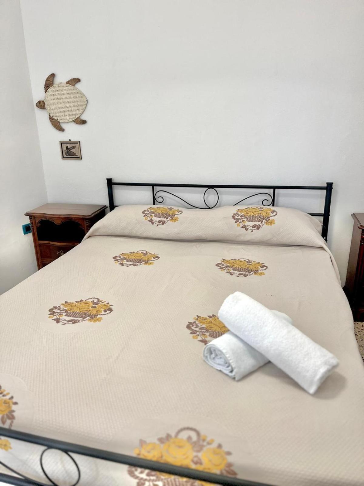 Rooms For Rent Livorno-Center Eksteriør billede